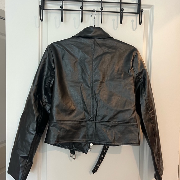 Black leather jacket - Picture 2 of 3